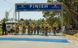 旗开得胜：百年灵参与 CORONATION DOUBLE CENTURY 公路自行车耐力赛 为南非慈善机构库贝卡助力